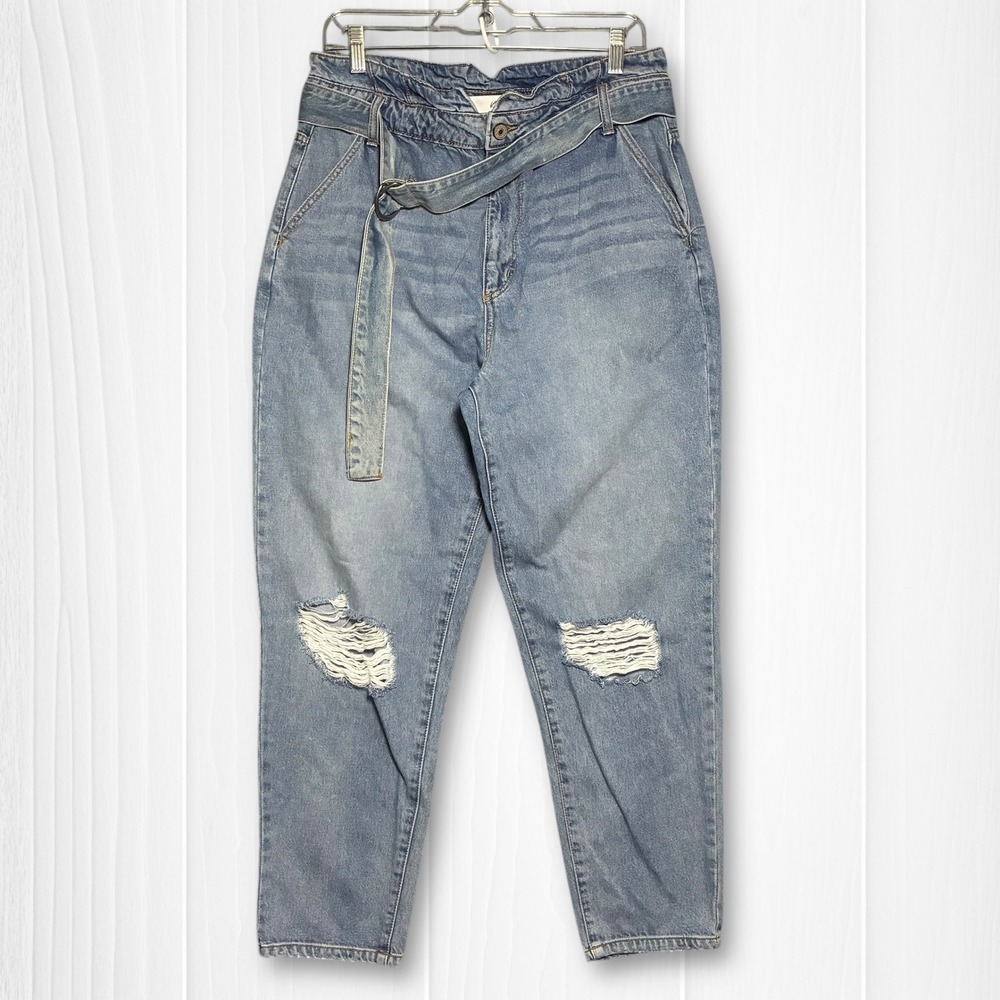 KanCan Estilo‎ Paperbag Waist Distressed Mom Jeans with Belt Women's 15/31